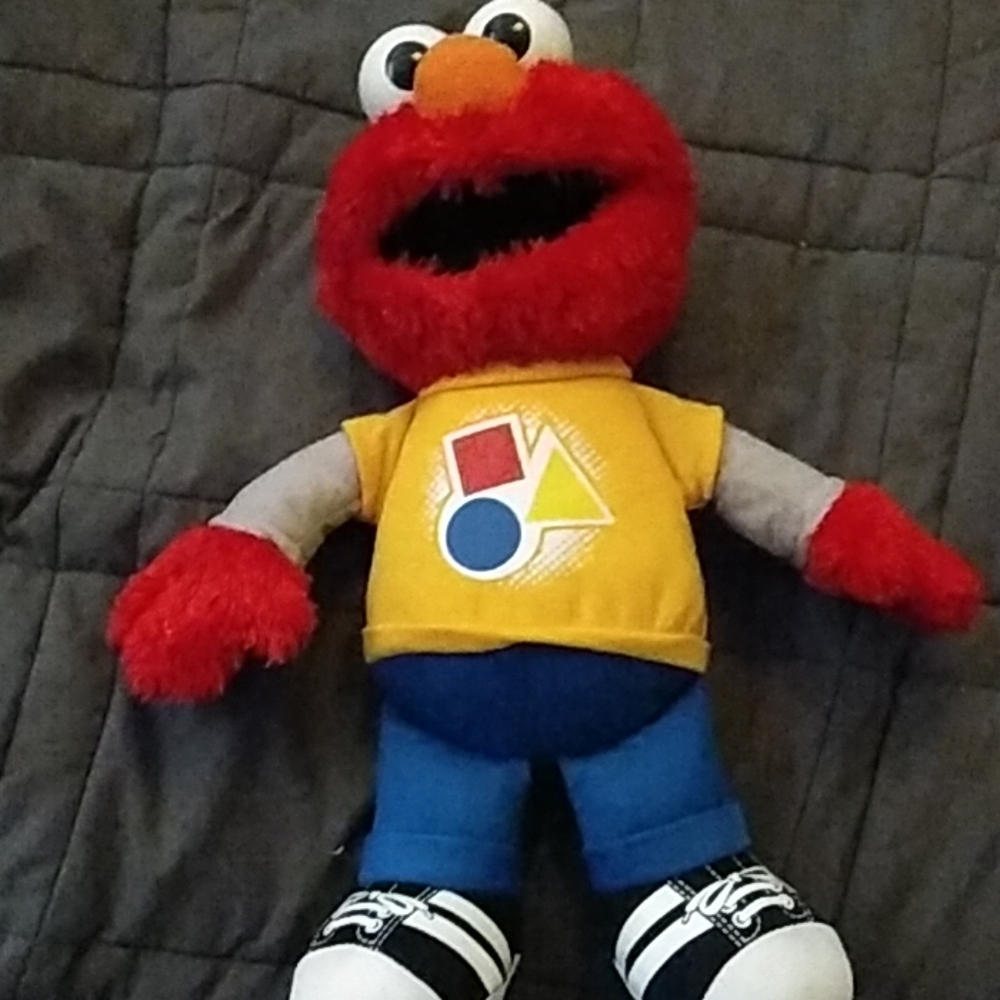 Play with me elmo